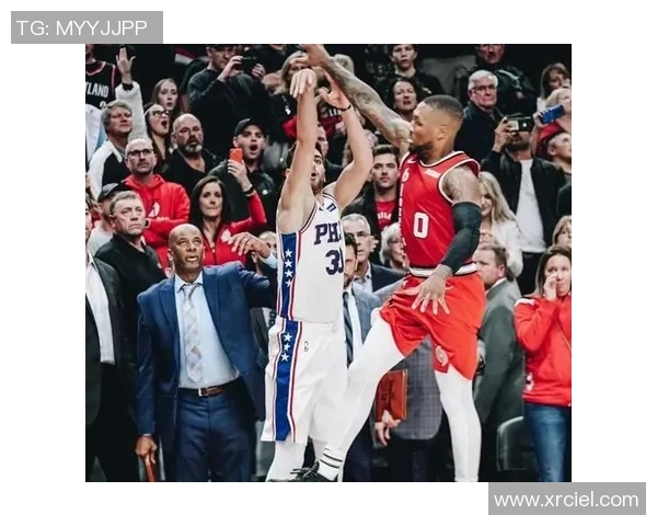 勇士与76人激战第三节双方争夺白热化精彩瞬间回顾